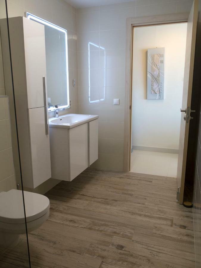 First Line Duplex Puerto Banus Sleeps 8 People Apartment Marbella Exterior foto